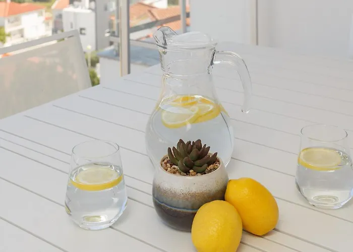 公寓 Views Aa - By Sch *