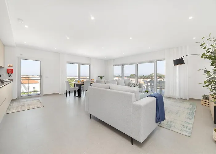 公寓 Views Aa - By Sch *